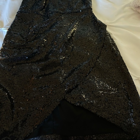 Lulu’s black sequin mini dress - Picture 6 of 6
